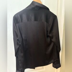 Women’s black shirt